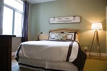 Sold by aptsandlofts.com