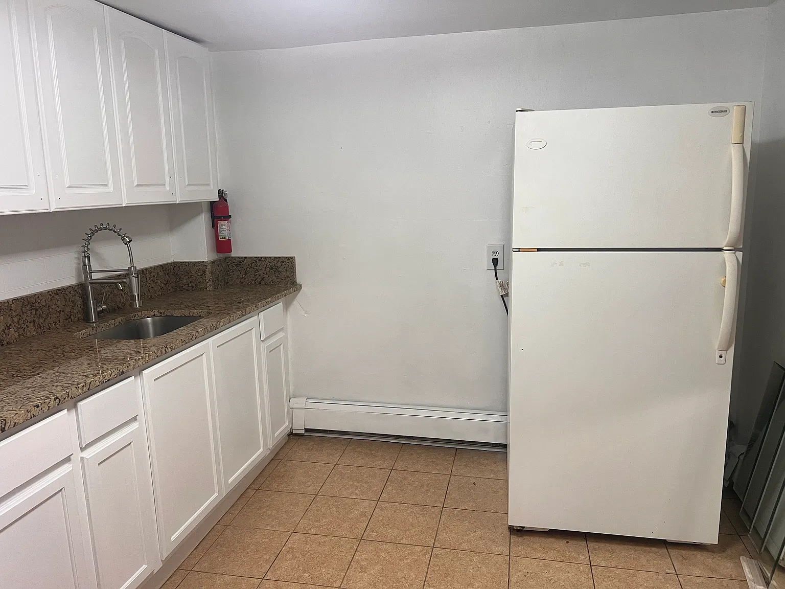 3 bed, $2,300 — Photo 3