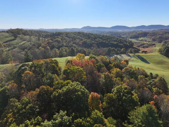 1127 Penn Ford Ln, Independence, VA 24348
