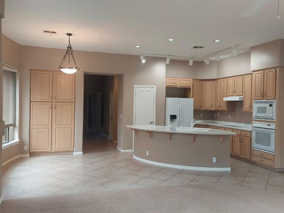 1st image of 10841 N 140th Way