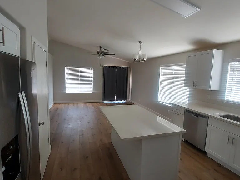 9959 E Delta Cir — Photo 2