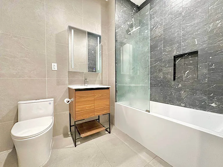 366 Leonard St #1A — Photo 9