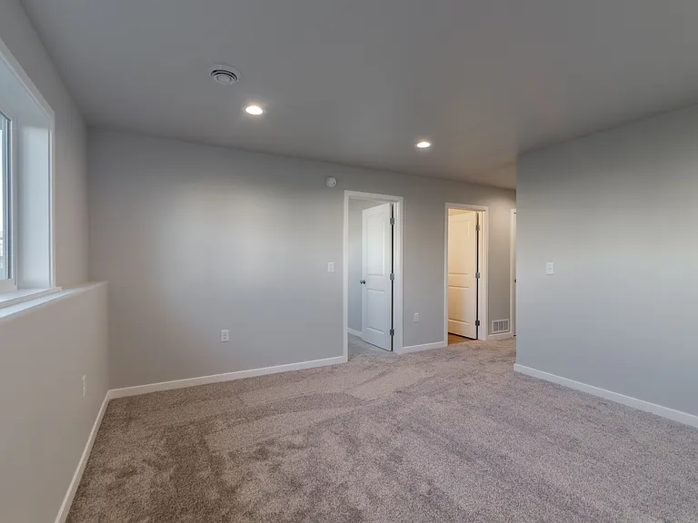 2385 Eagle Valley Dr S — Photo 11