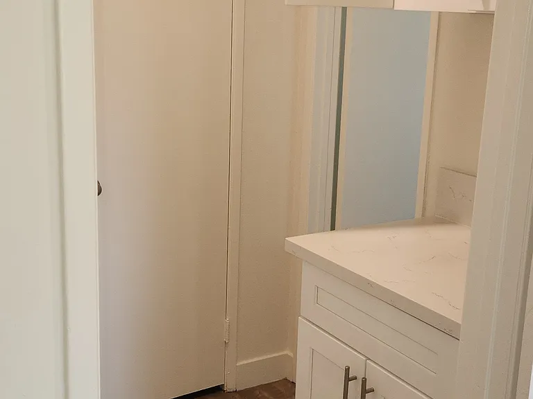 Sherman Pines Apartments — Photo 41