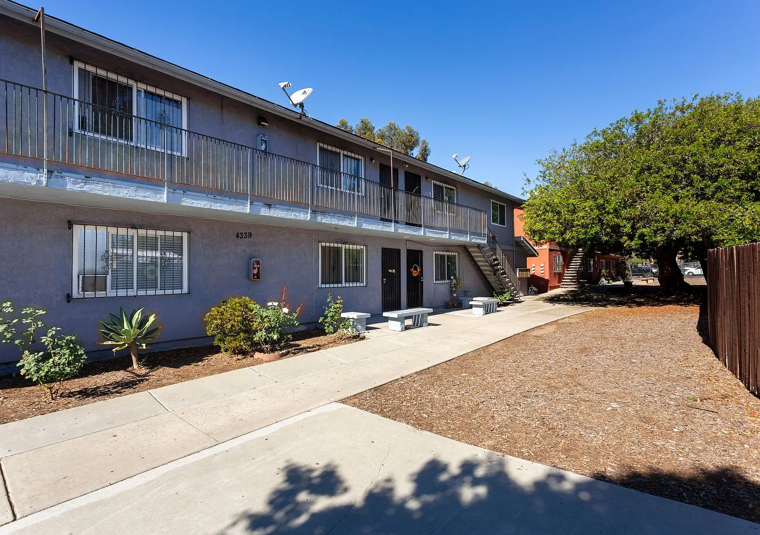 3 bed 2 bath in the heart of San Diego — Photo 1