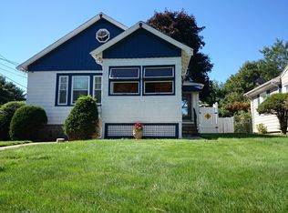 490 Baker St, West Roxbury, MA 02132