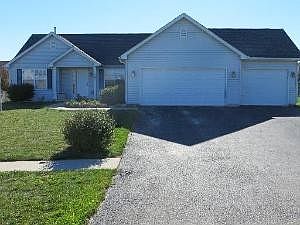 1st image of 441 Stone Hollow Dr
