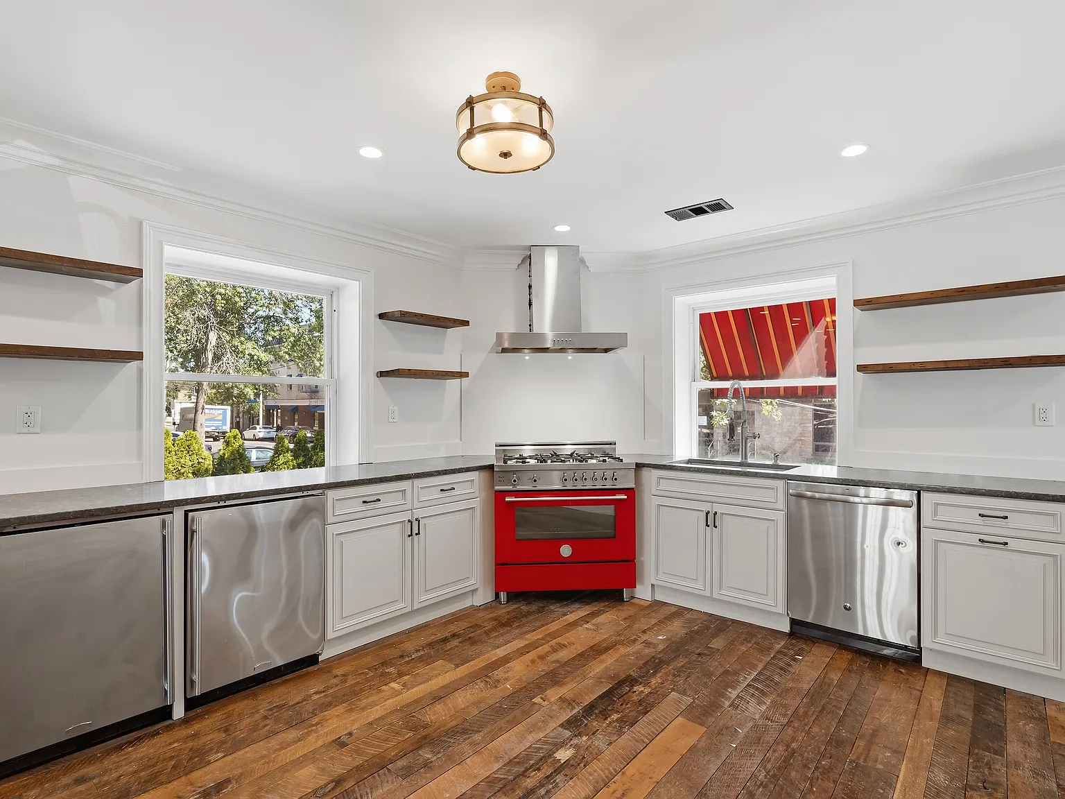 1 bed, 1300 sqft, $3,000 — Photo 1