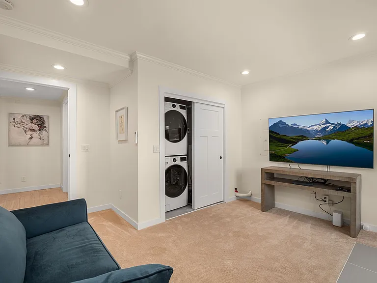 4701 Beach Dr SW — Photo 22