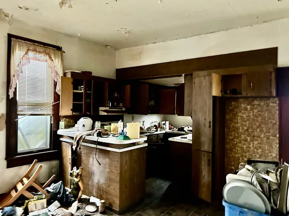 1646 3rd Ave, Terre Haute, IN 47807