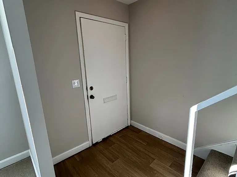 Candlelite Apartments — Photo 101