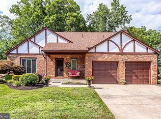 14 Devenshire Ct, Sterling, VA 20165