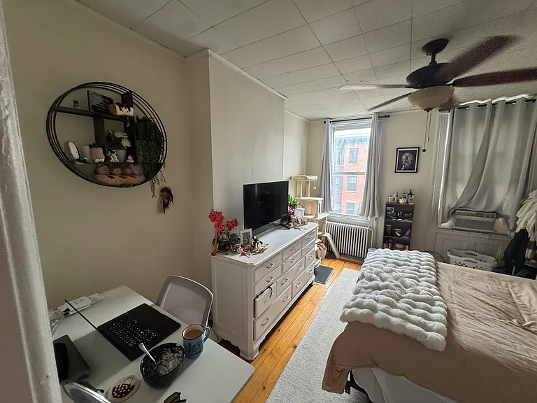 310 Monroe St #8 — Photo 11