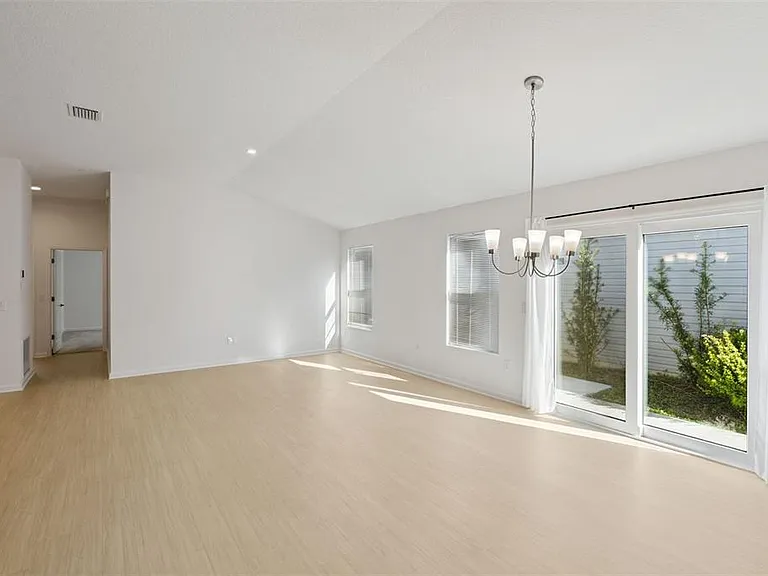 7548 Kuenher Ct — Photo 6