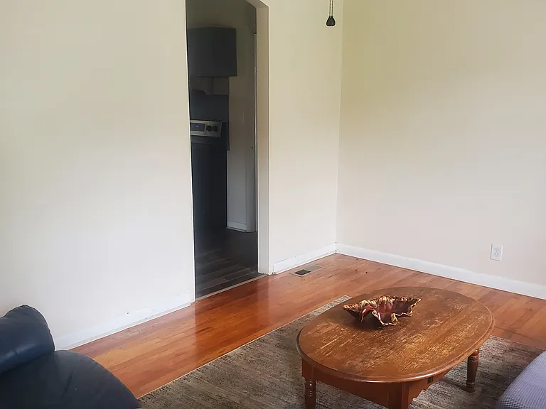 1714 Sherrill Blvd — Photo 2