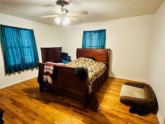 5th image of 501 E Ida Ave