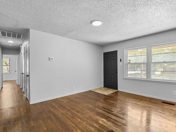 2nd image of 1701 Tower Dr