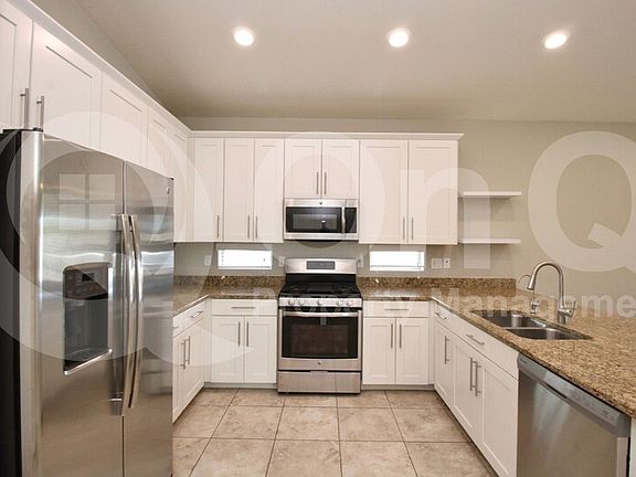 3rd image of 28845 N 41st Pl