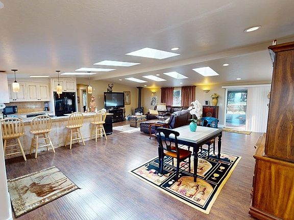 5th image of 94787 Adams Rd