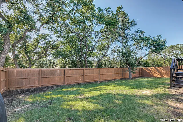 1022 Cadogan Squire — Photo 25