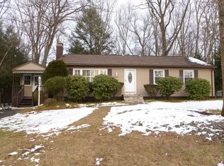 32 Briarcliff Ave, Poughkeepsie, NY 12603