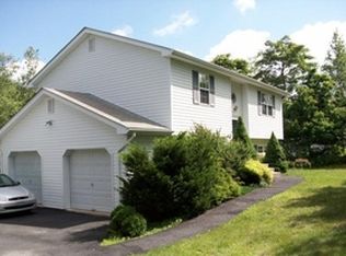 661 Mountain Rd, Albrightsville, PA 18210