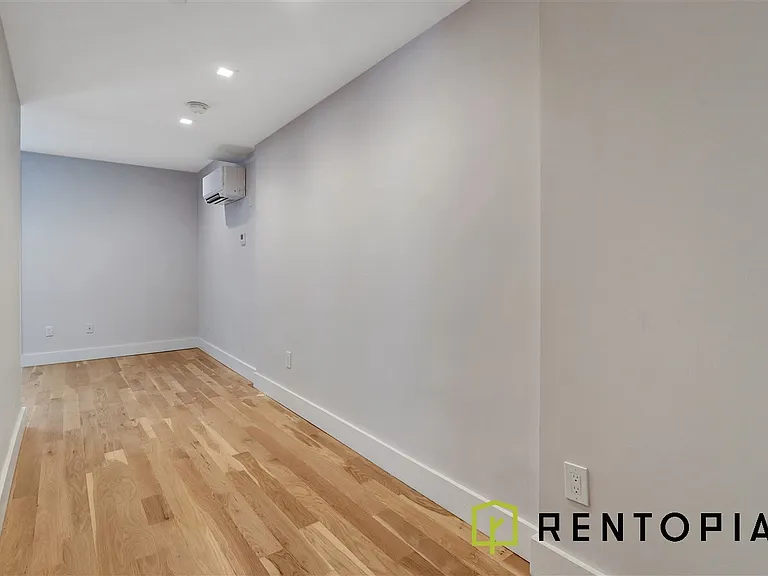 415 Manhattan Ave #5A — Photo 10