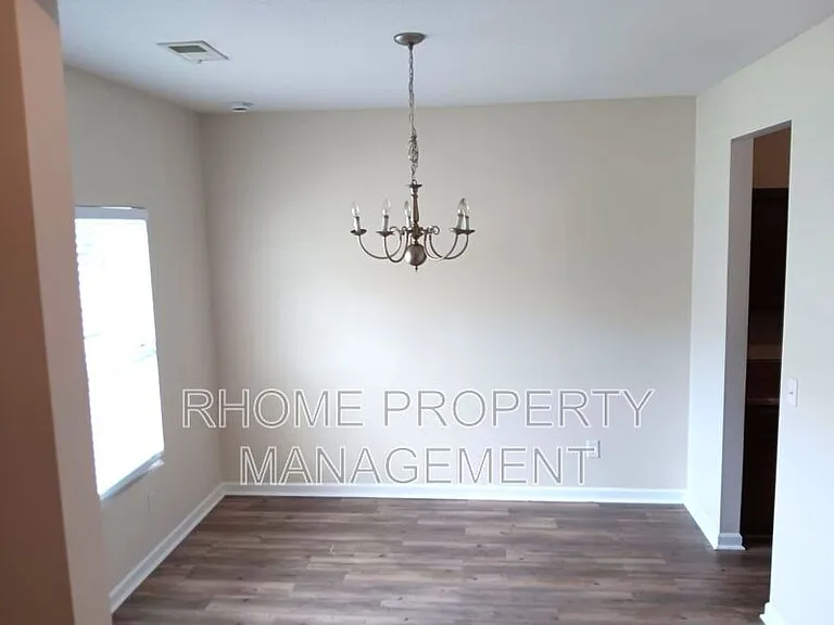 5509 Sable Way — Photo 3