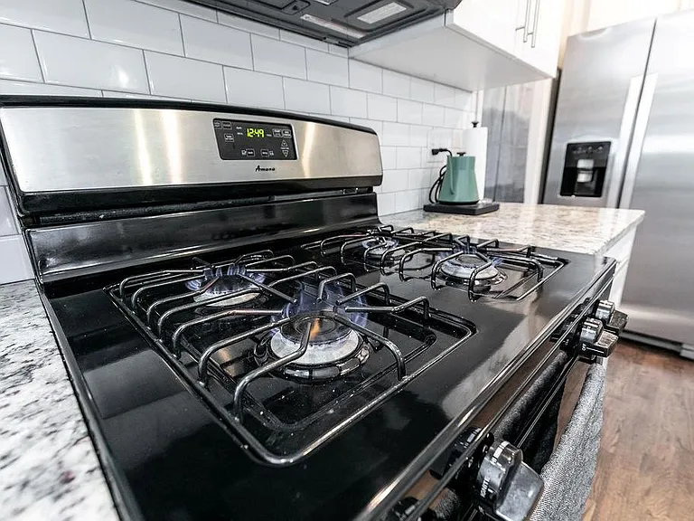 518 Erin Ave SW — Photo 16