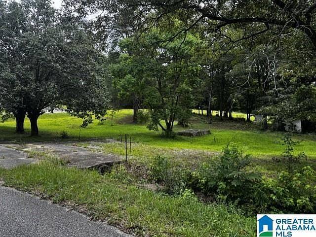 2nd image of 717 18th St