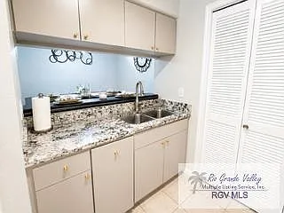 3500 Carmen Ave #408 — Photo 7