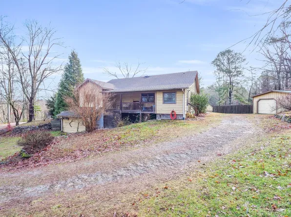 69 Hicks Mountain Rd, Hendersonville, NC 28792