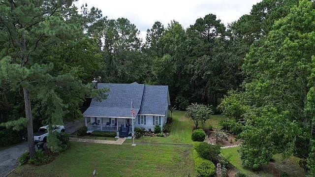 1st image of 401 Brentwood Cir