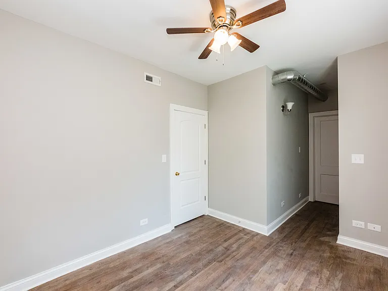 2113 W Caton St #3E — Photo 6