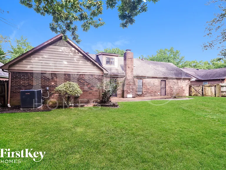 4619 Leash Ln — Photo 18