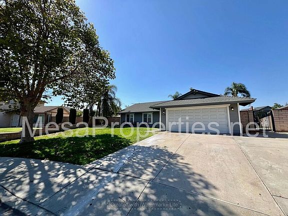 2nd image of 1022 S Teakwood Ave