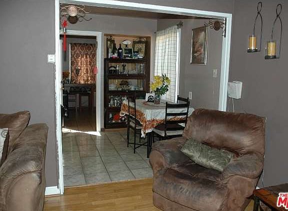 5th image of 3137 Athol St