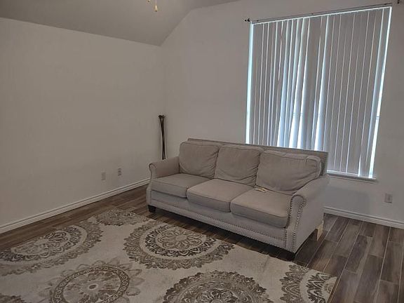 5th image of 635 Hollandbridge Ln