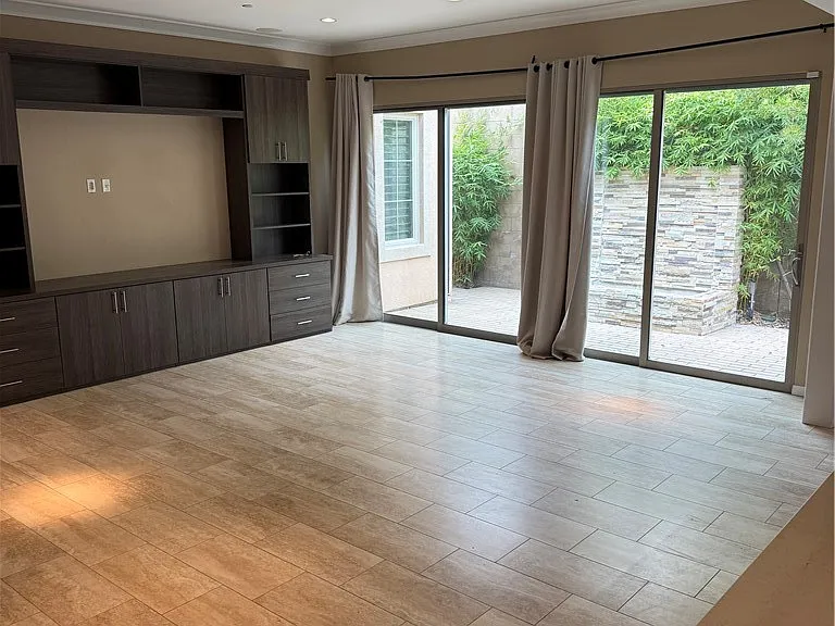 63 Gardenhouse Way — Photo 7