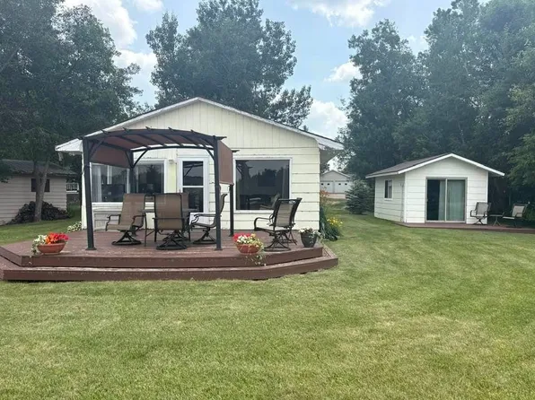 911 Westergard Rd, Bottineau, ND 58318