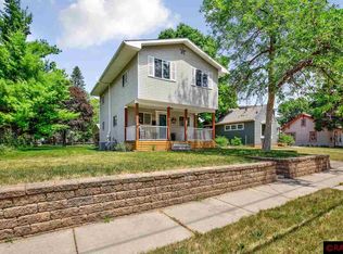 514 W 8th St, Mankato, MN 56001