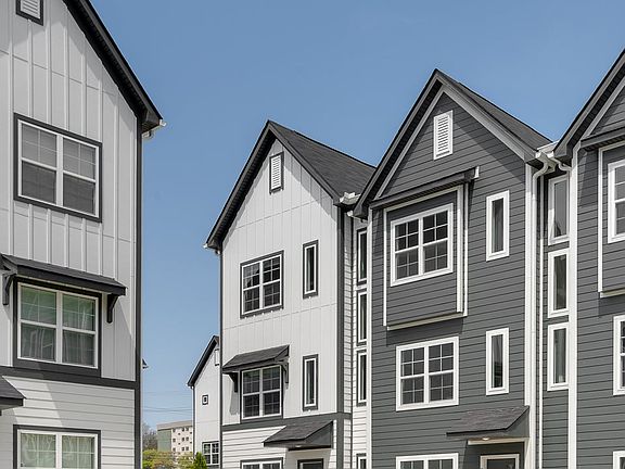 2nd image of 700 N Dupont Ave Lot 329-87