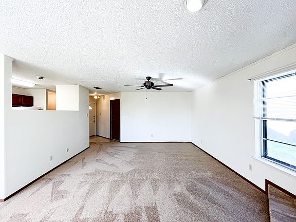 4th image of 1504 Jefferis Ave