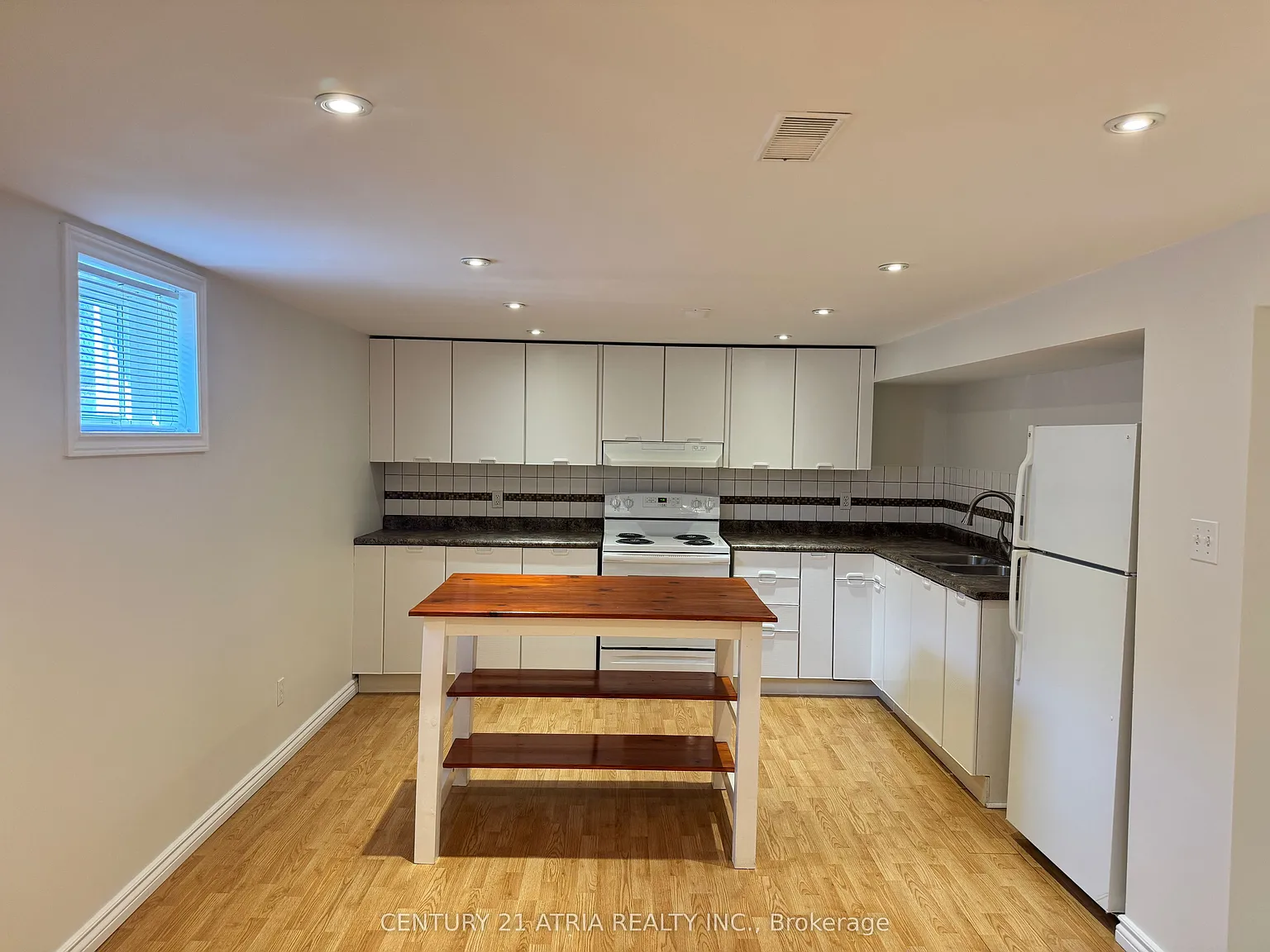 2 bed, $1,650 — Photo 4