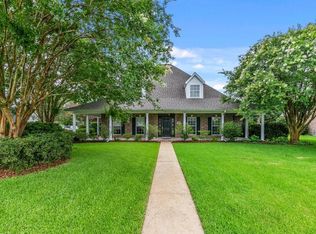 2001 Plantation Dr, Lake Charles, LA 70605