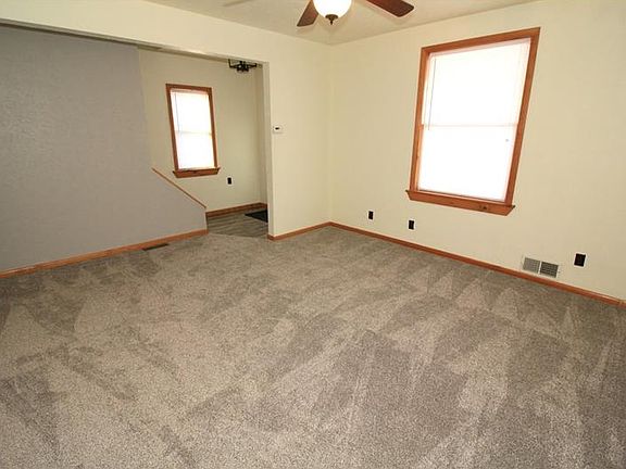 4th image of 310 Guthrie St