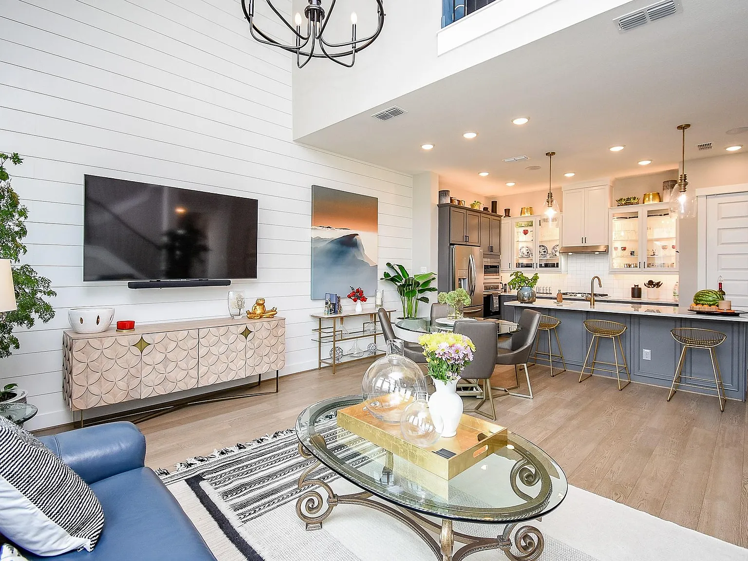 3 bed, 3.5 bath, 2538 sqft, $3,500 — Photo 3