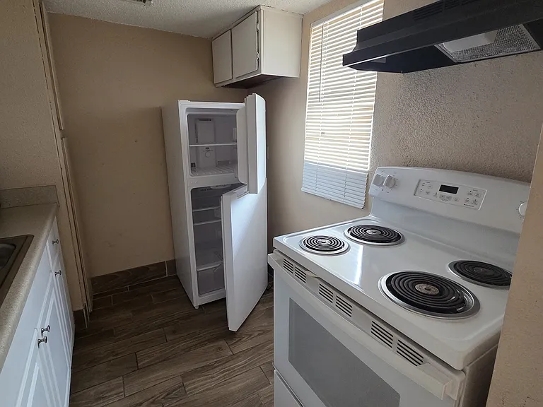 6050 Melody Ln #214 — Photo 2