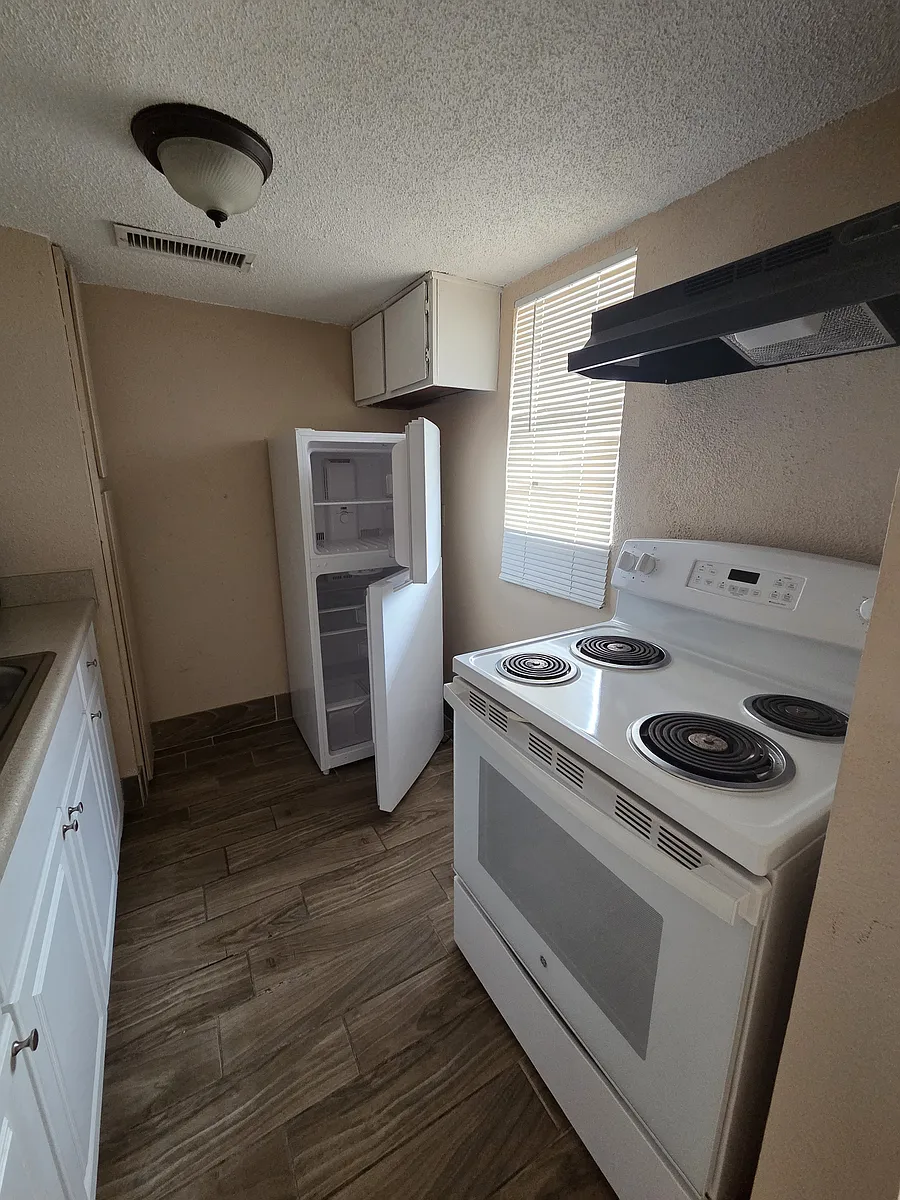 Building Photo - 6050 Melody Ln #214