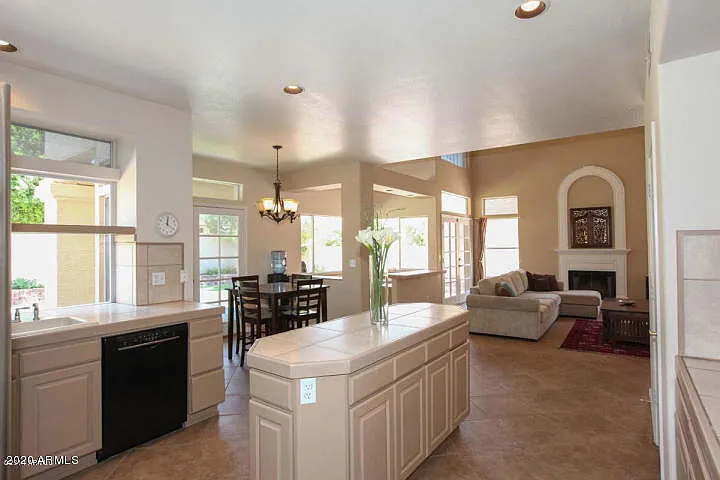 1628 E Glenhaven Dr — Photo 9